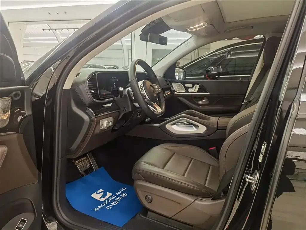 Mercedes-Benz GLS — фото 10