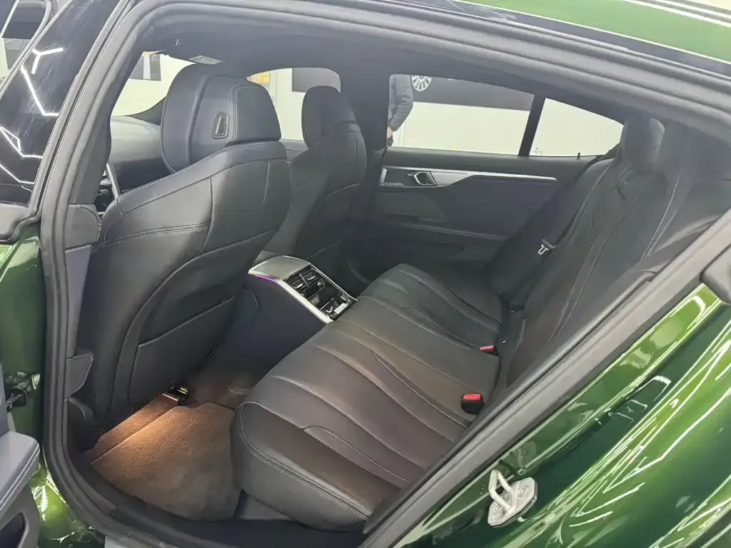 BMW 8 Series 2024 из CN, фото 3
