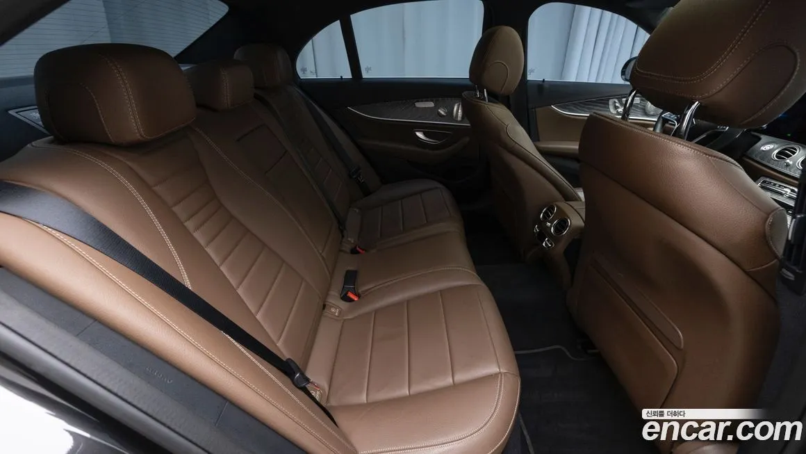Mercedes-Benz E-Class 2023 из KR, фото 4
