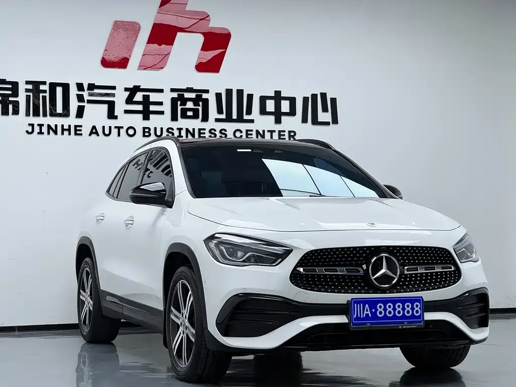 Mercedes-Benz GLA — фото 8
