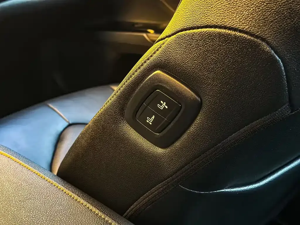 Toyota Camry 2024 из CN, фото 9