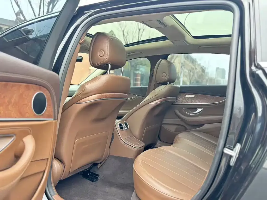 Mercedes-Benz E-Class 2022 из CN, фото 3