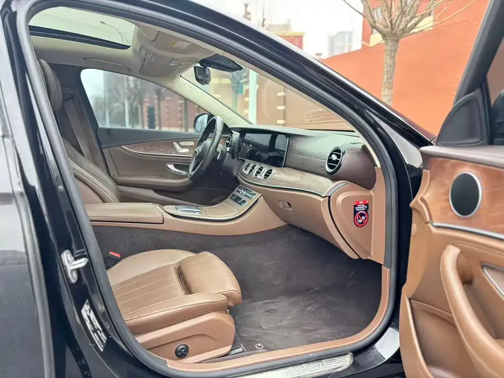 Mercedes-Benz E-Class 2022 из CN, фото 2