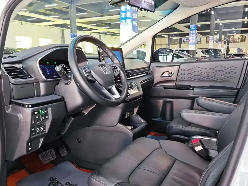 Honda Elysion 2023 из CN, фото 8