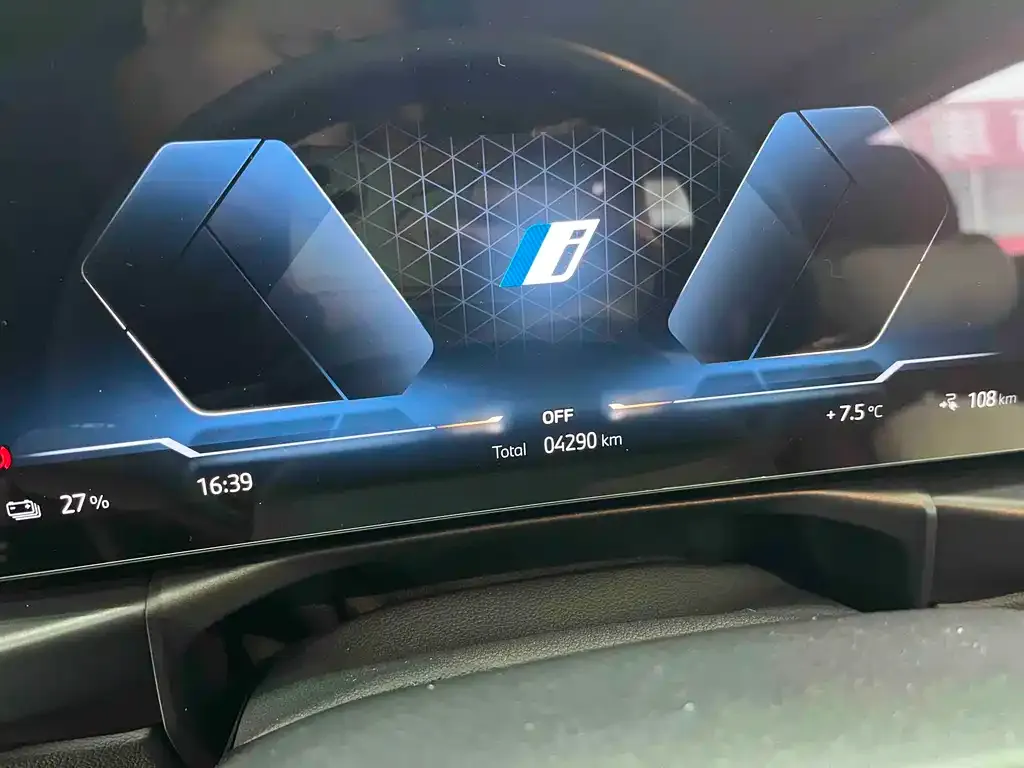 BMW i3 2025 из CN, фото 4