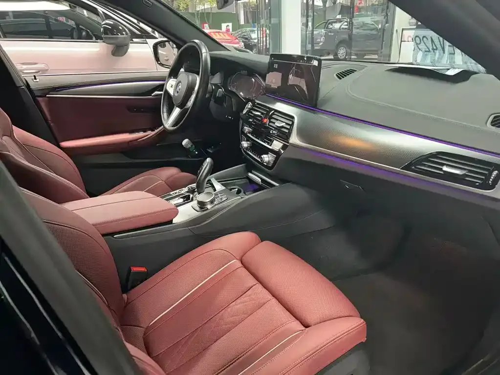 BMW 5 Series New Energy — фото 10