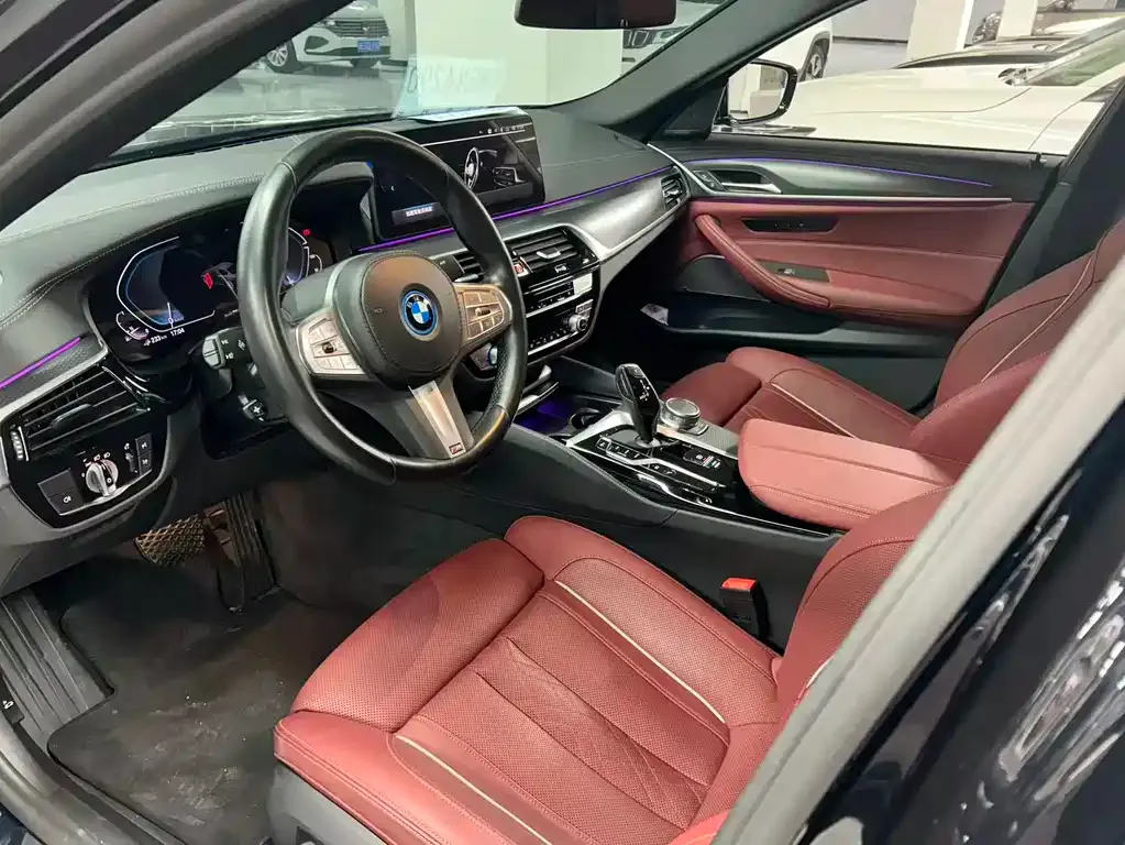 BMW 5 Series New Energy — фото 7