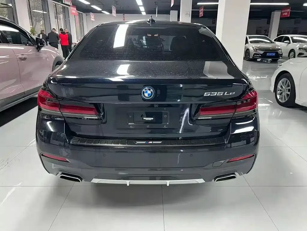 BMW 5 Series New Energy — фото 6