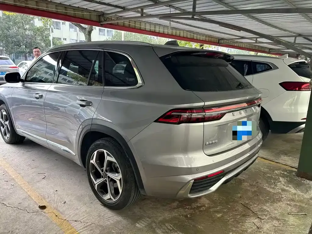 Geely Xingyue L — фото 10