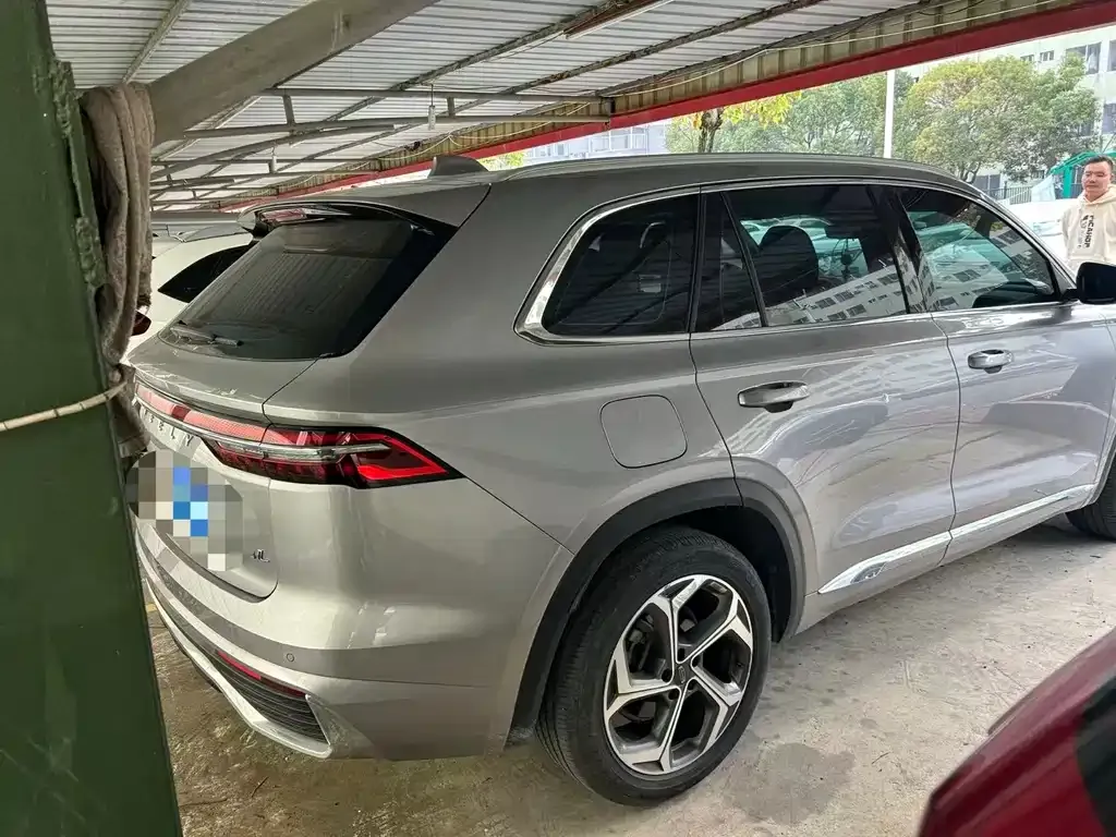 Geely Xingyue L — фото 9