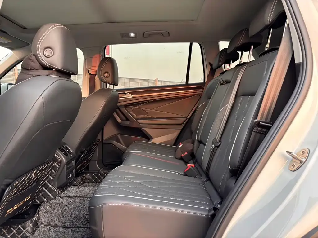 Volkswagen Tiguan L 2022 из CN, фото 9