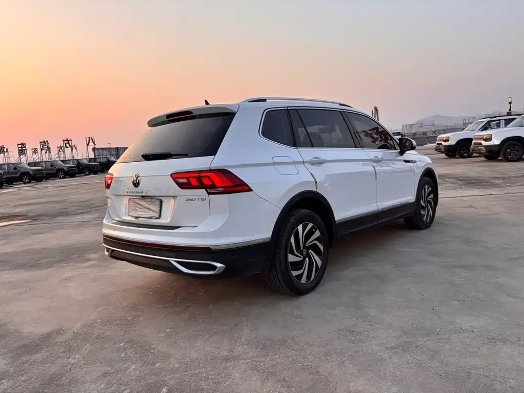 Volkswagen Tiguan L 2022 из CN, фото 7