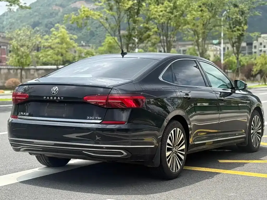 Volkswagen Passat 2021 из CN, фото 9