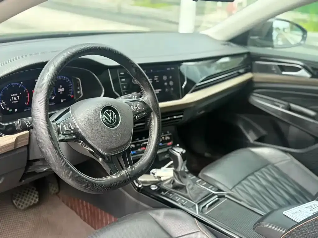Volkswagen Passat 2021 из CN, фото 3