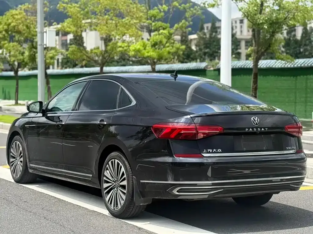 Volkswagen Passat 2021 из CN, фото 5