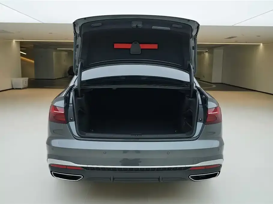 Audi A4L 2024 из CN, фото 5