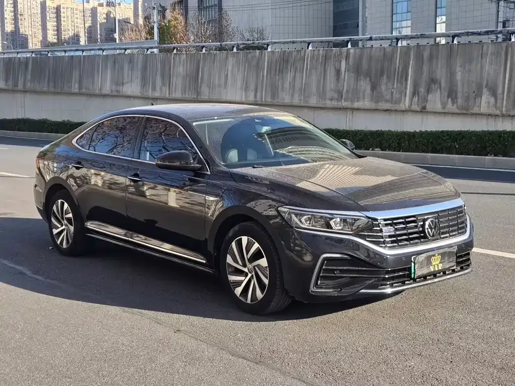Volkswagen Passat New Energy — фото 9