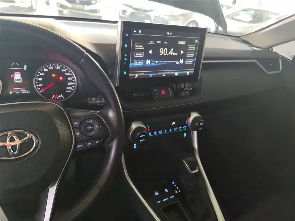 Toyota Wildlander 2022 из CN, фото 8