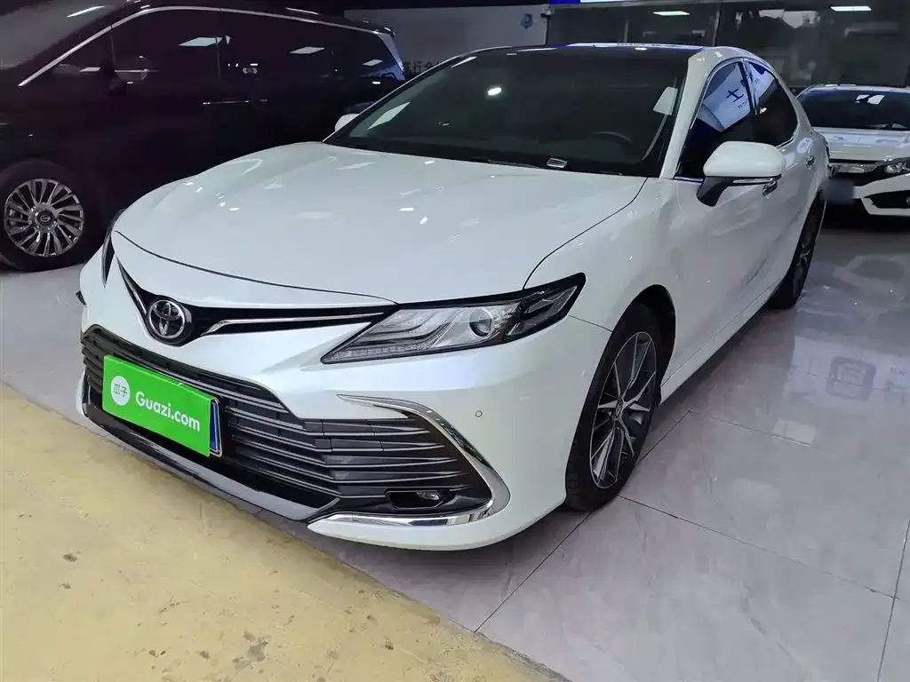 Toyota Camry 2022 из CN, фото 1