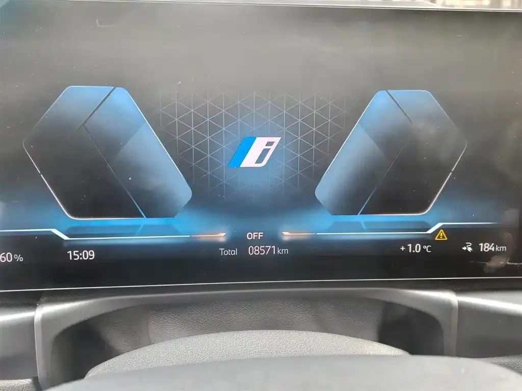 BMW i3 2024 из CN, фото 3