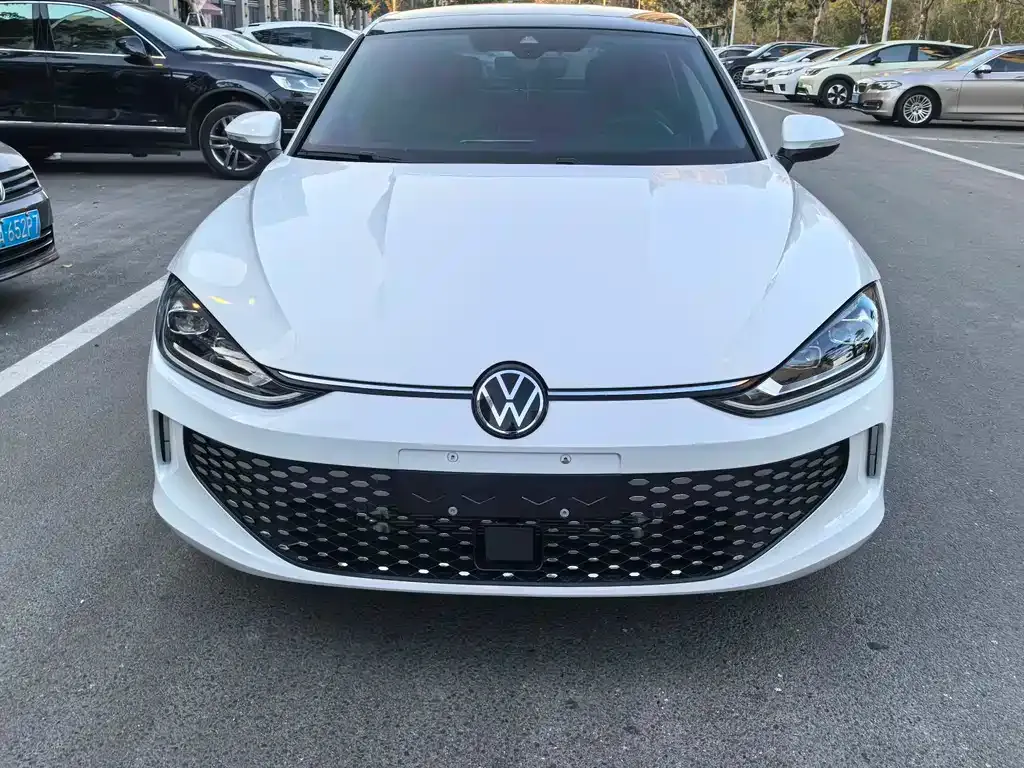 Volkswagen Lamando 2024 из CN, фото 10