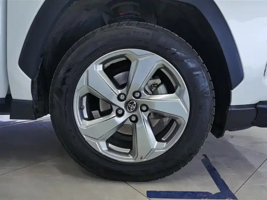 Toyota RAV4 2021 из CN, фото 10