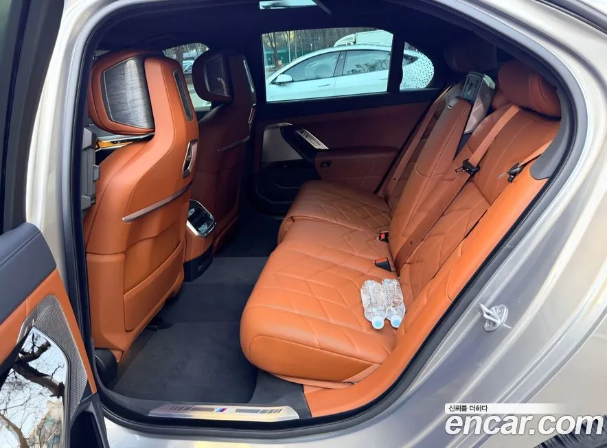 BMW i7 2024 из KR, фото 2