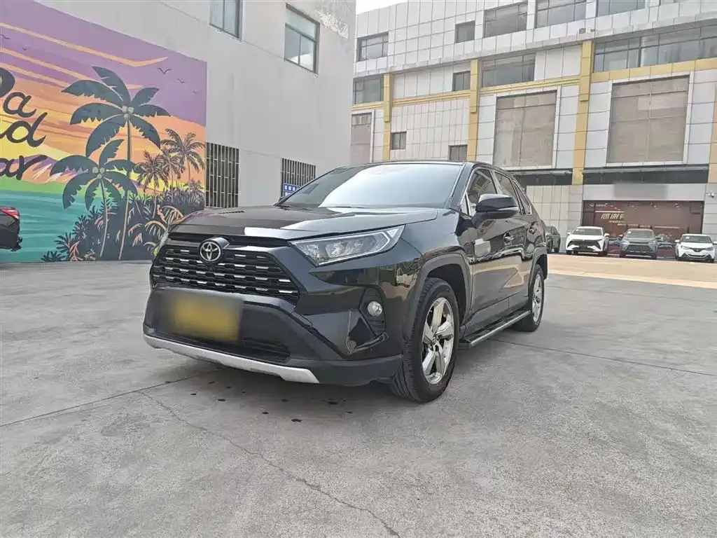 Toyota RAV4 2022 из CN, фото 1