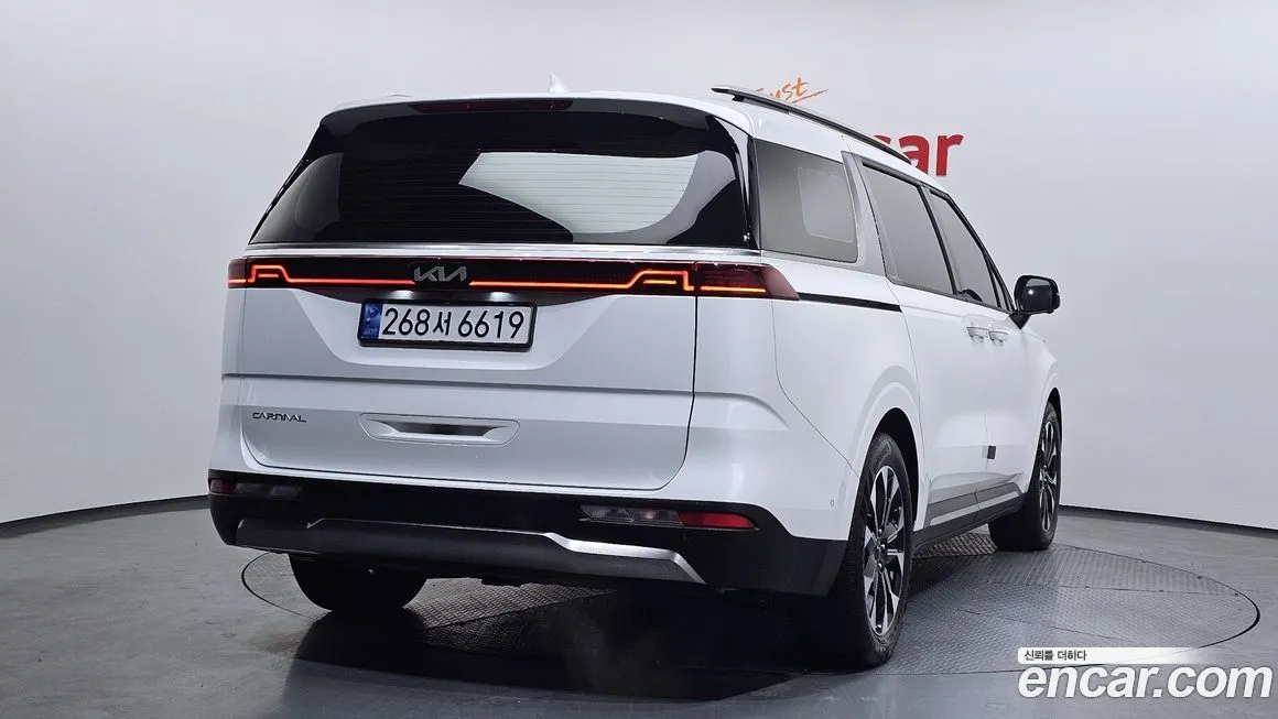 Kia Carnival — фото 3