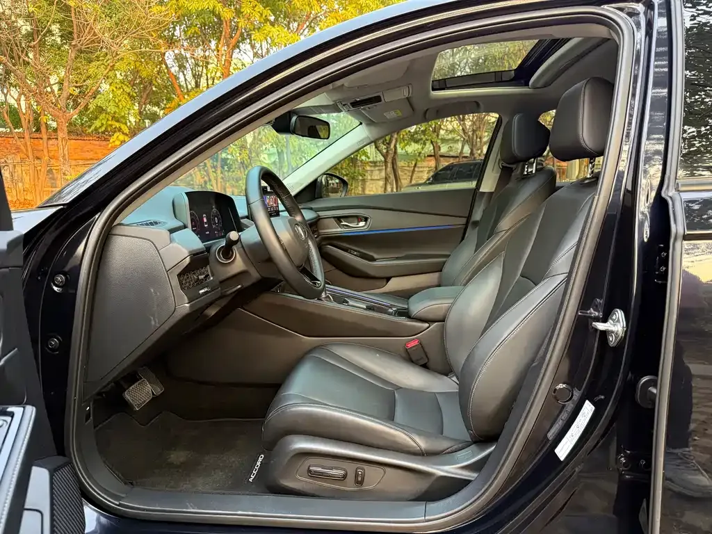 Honda Accord — фото 4