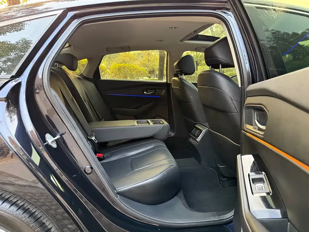 Honda Accord — фото 6