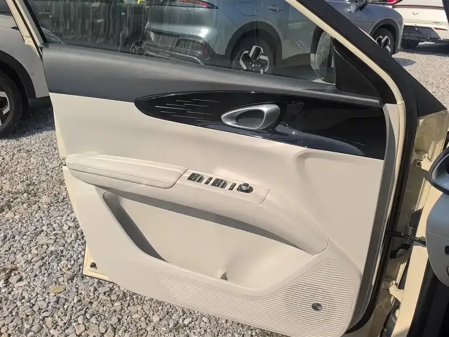 Geely Starburst — фото 9
