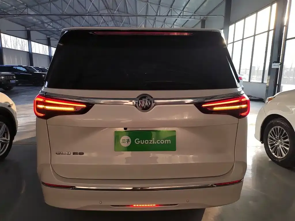 Buick GL8 2024 из CN, фото 10