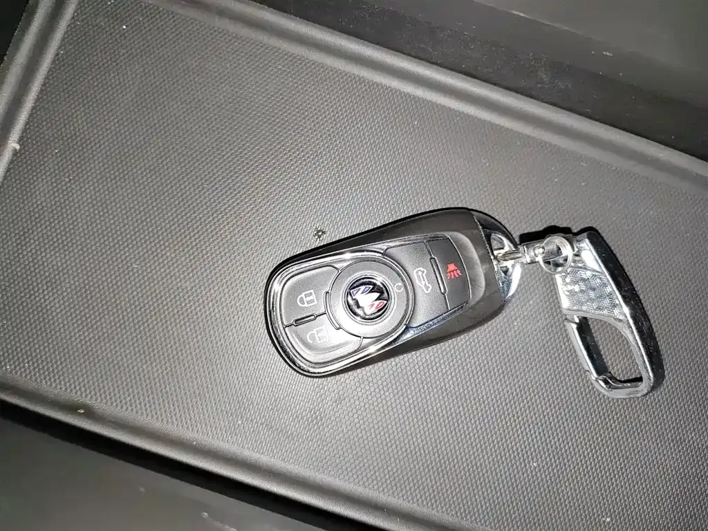 Buick GL8 2024 из CN, фото 6