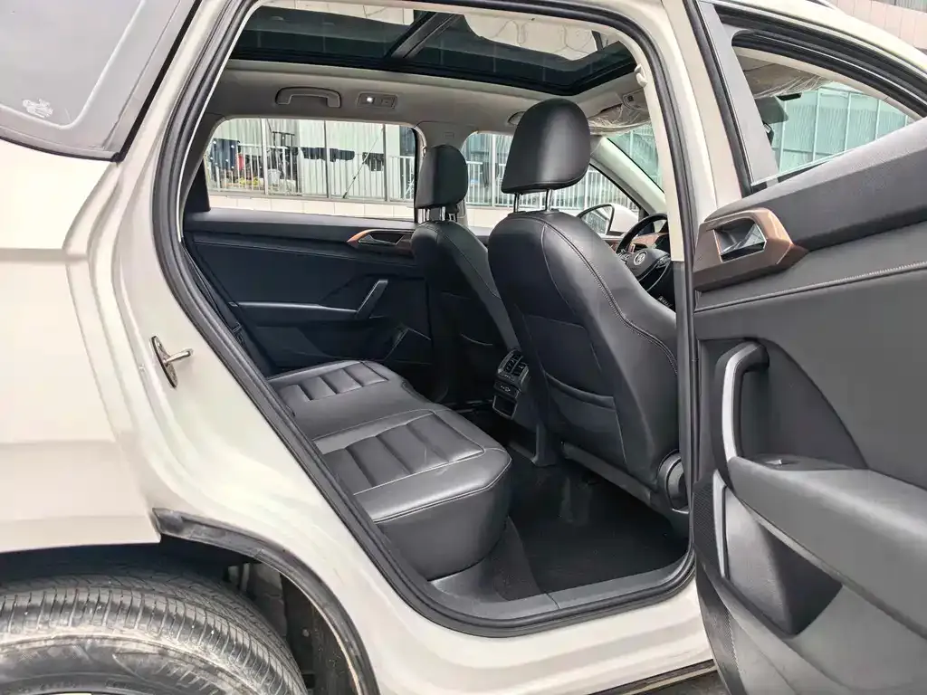 Volkswagen Tharu 2022 из CN, фото 2