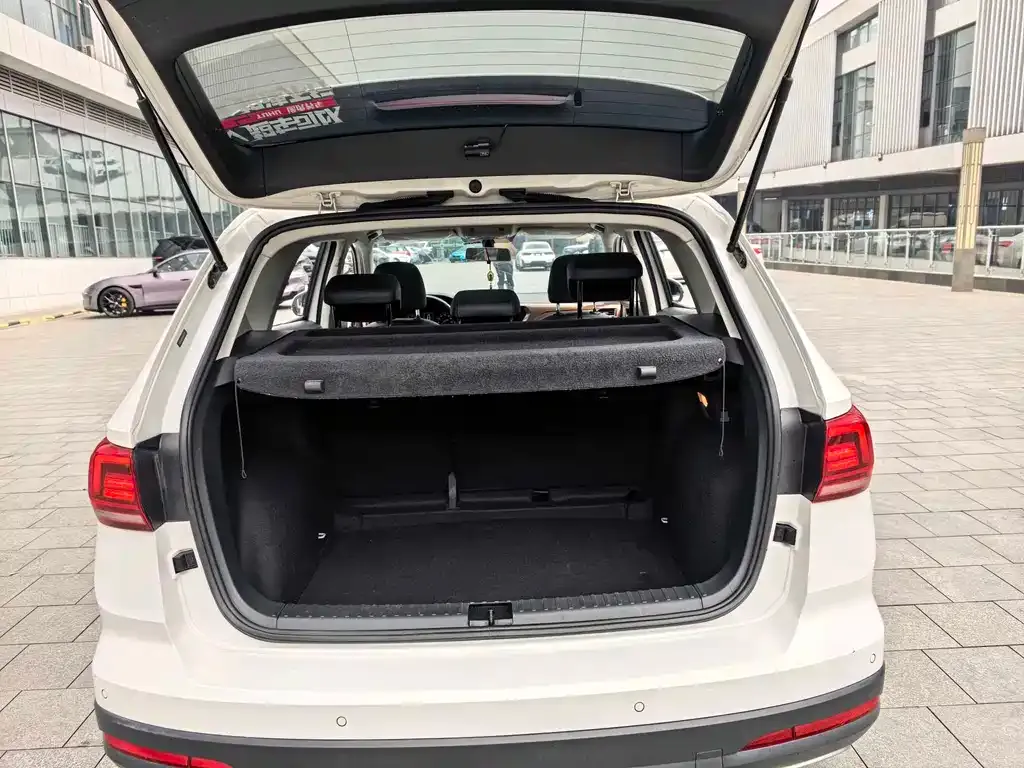 Volkswagen Tharu 2022 из CN, фото 6