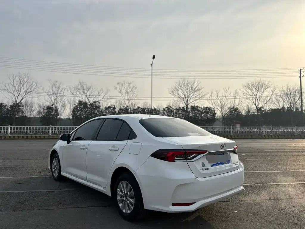 Toyota Corolla 2023 из CN, фото 4