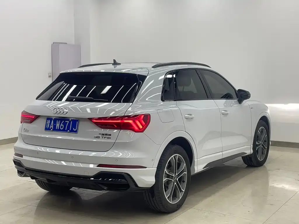 Audi Q3 2023 из CN, фото 8