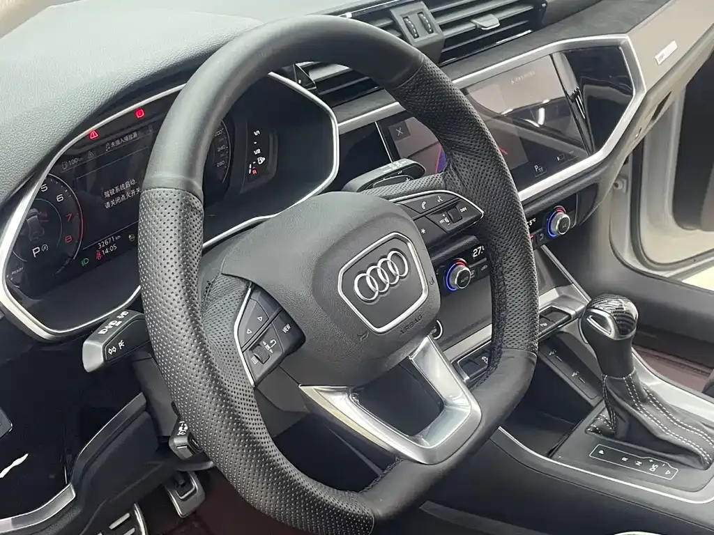 Audi Q3 2023 из CN, фото 10