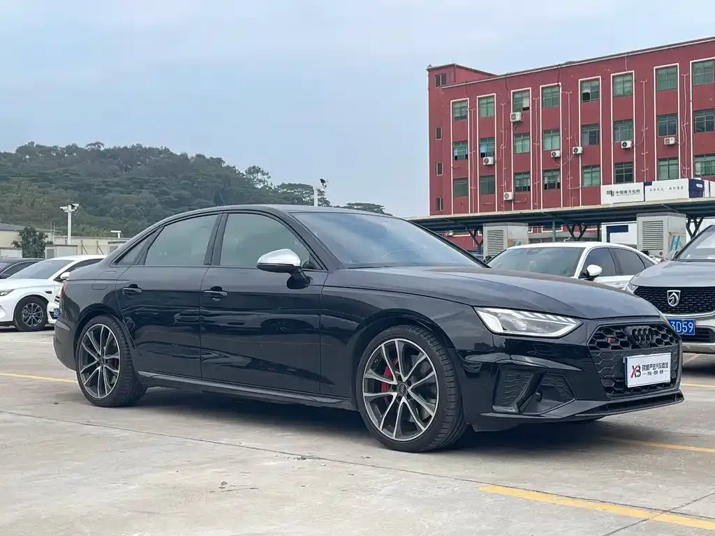 Audi S4 2025 из CN, фото 3