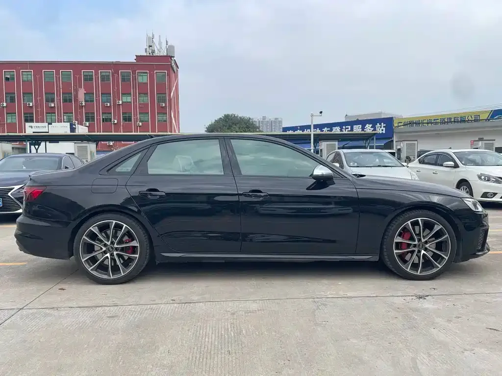 Audi S4 2025 из CN, фото 9