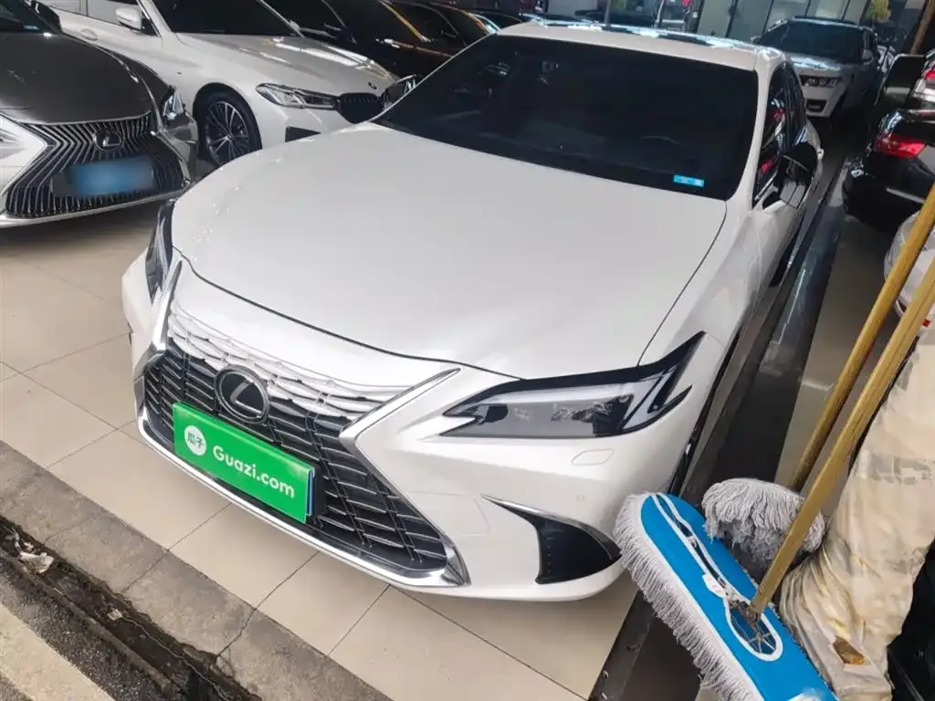 Lexus ES 2025 из CN, фото 10