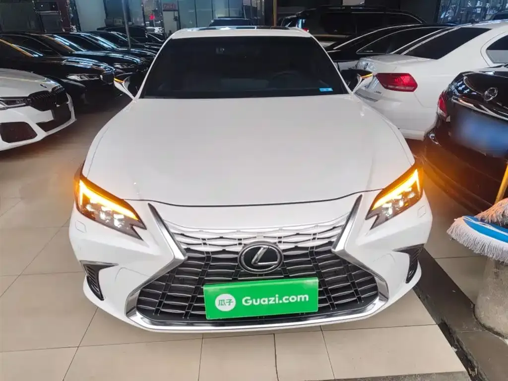 Lexus ES 2025 из CN, фото 8
