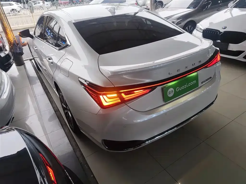 Lexus ES 2025 из CN, фото 9