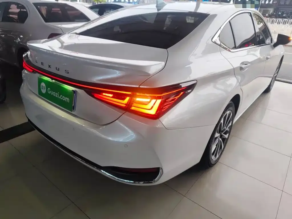Lexus ES 2025 из CN, фото 5