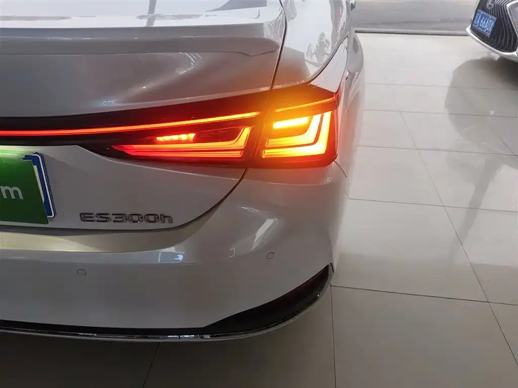 Lexus ES 2025 из CN, фото 4