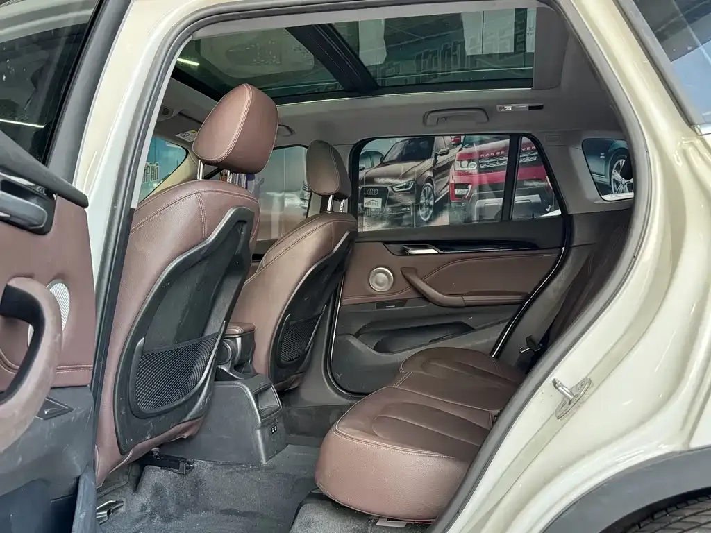 BMW X1 2022 из CN, фото 4