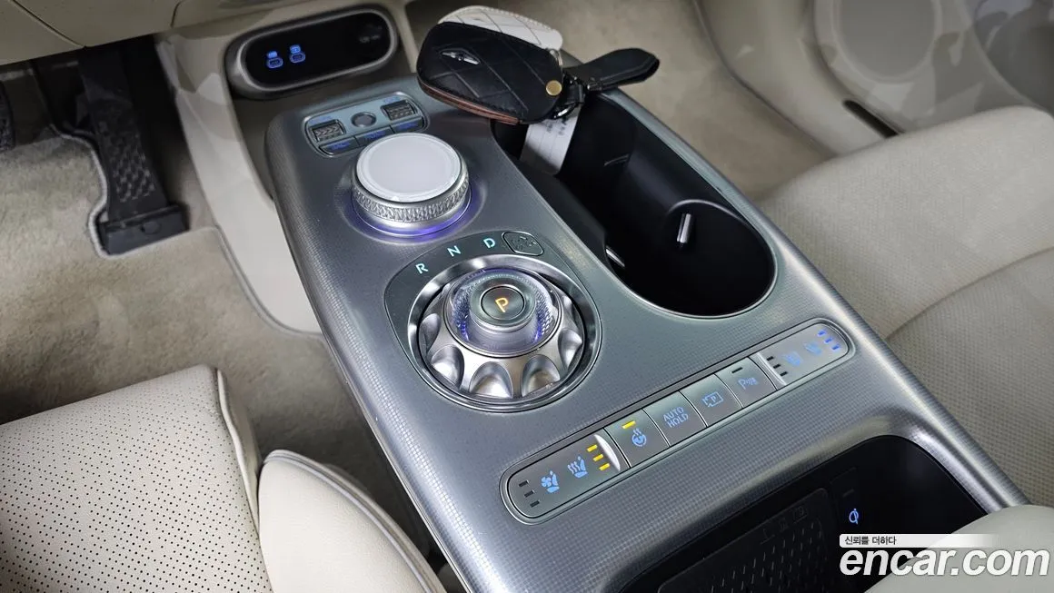 Genesis GV60 — фото 10