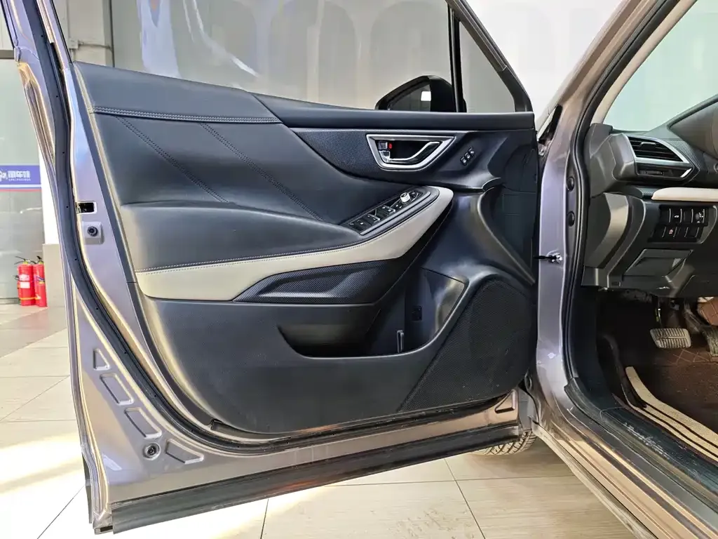 Subaru Forester 2022 из CN, фото 4
