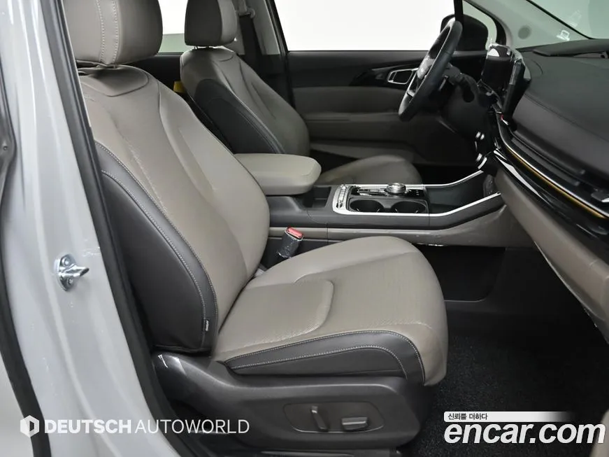 Kia Carnival — фото 10